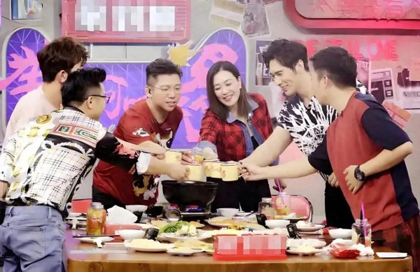 金牛所 张伦硕不离婚的真相：不是不想离，而是离不起