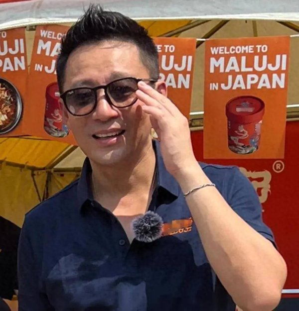 苏州恒泰配资 汪小菲无视S妈嘱托，曝光俩孩子正面照，玥儿太像大S、霖儿很清秀