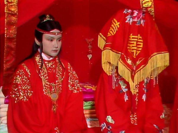 逸富盈策略 如果薛宝钗嫁给贾宝玉，她可以带着四大家族走上人生巅峰吗？